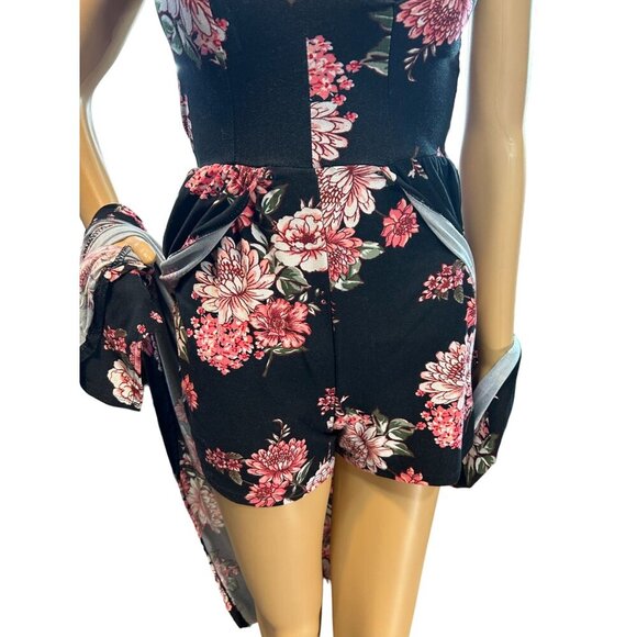 (5 for $25) No Boundaries Cage Front Maxi Romper Size Small XS - Picture 7 of 9